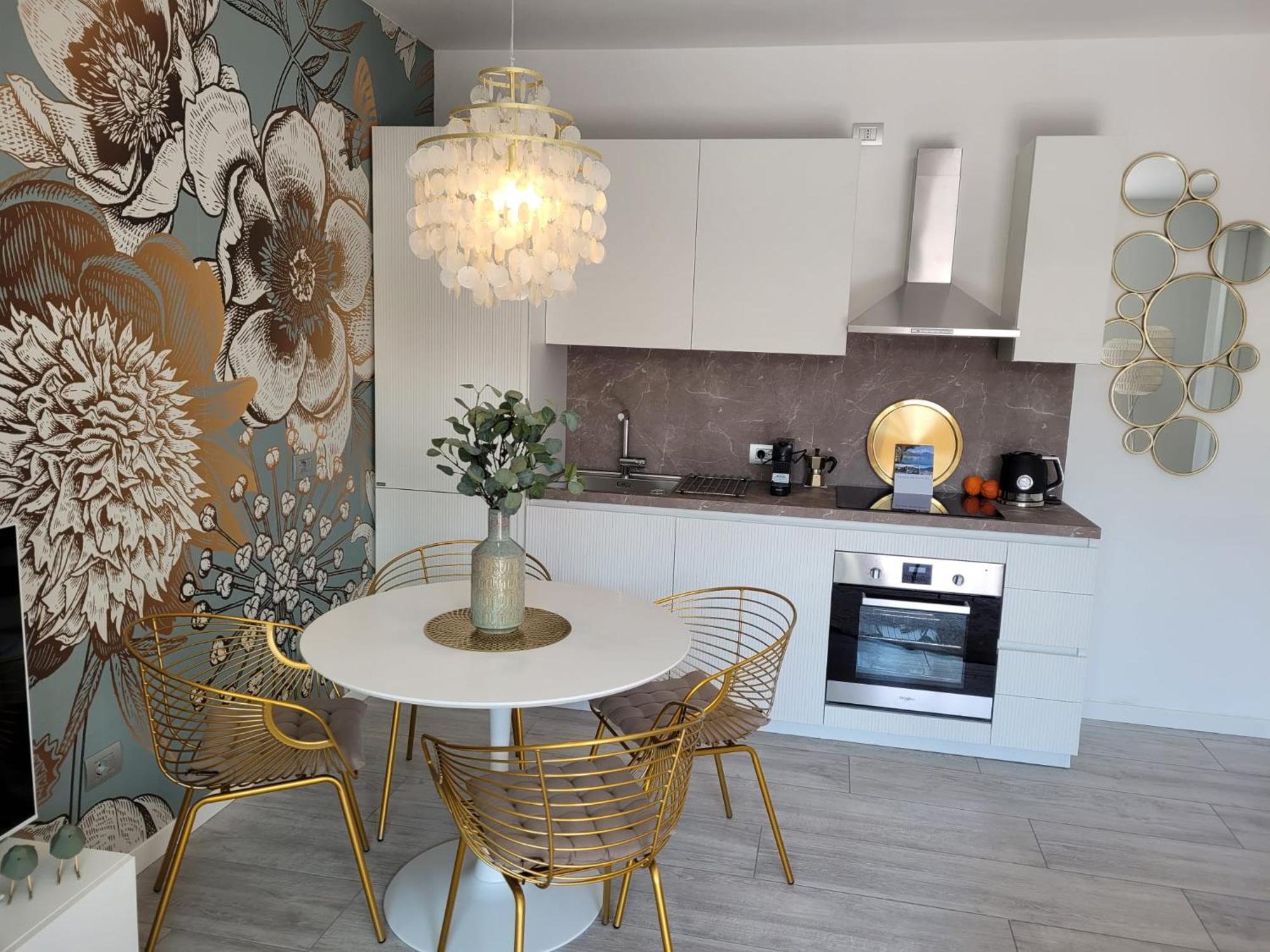 Lago-Apartment Midy, Sfeervol, Zwembad, Airco Domaso Eksteriør bilde
